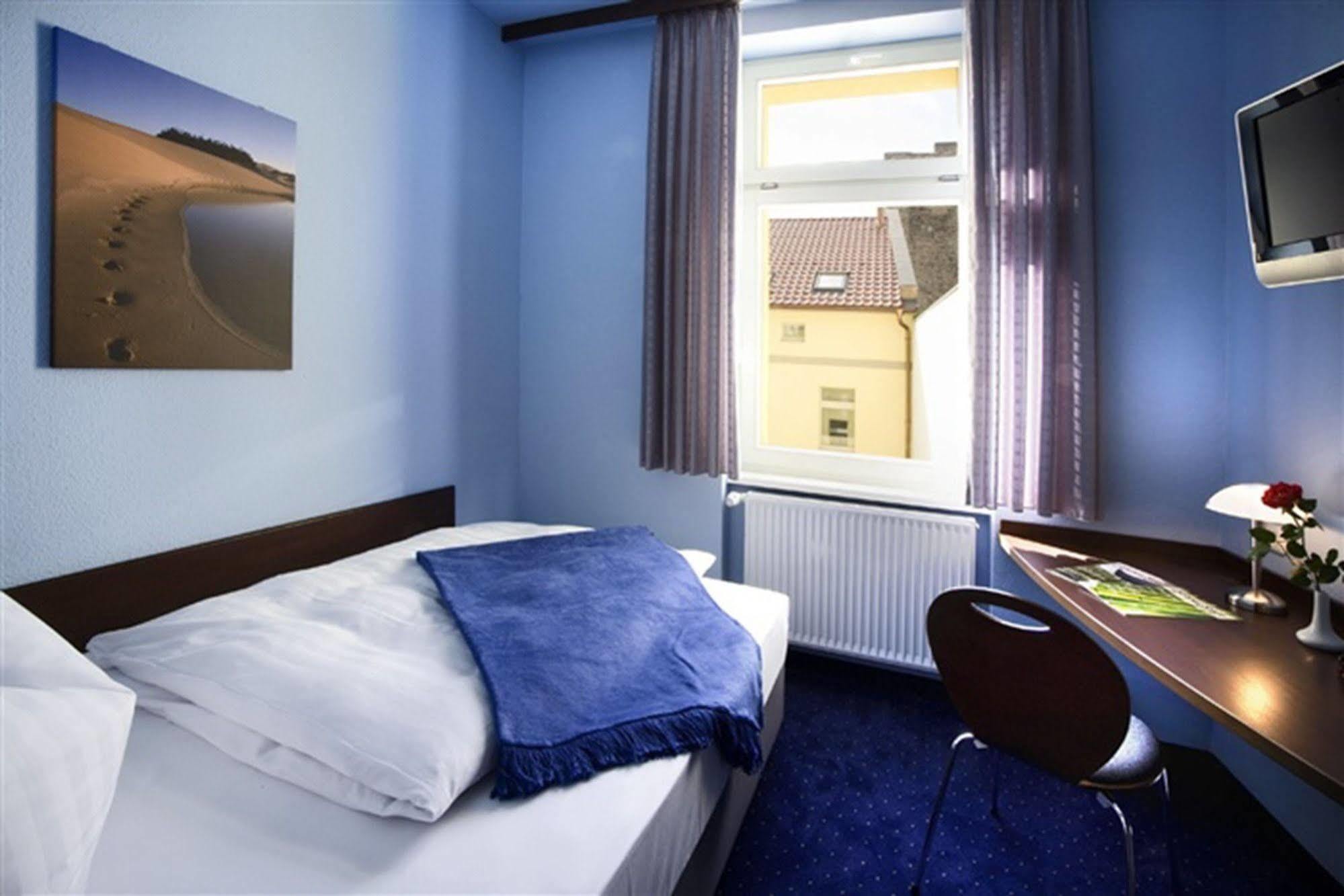 Melarose Feng Shui Hotel Berlin Room photo